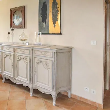 Gorgeous In Du Gard With Kitchen Dom wakacyjny Rochefort-du-Gard