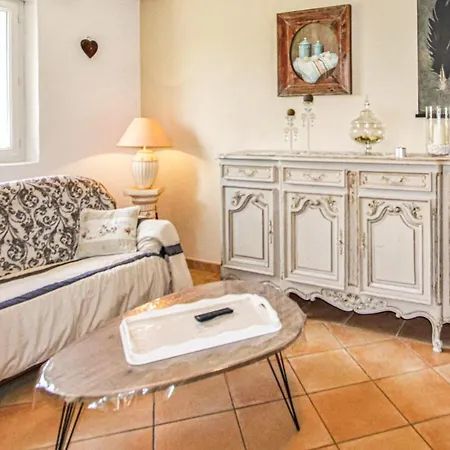 Gorgeous In Du Gard With Kitchen